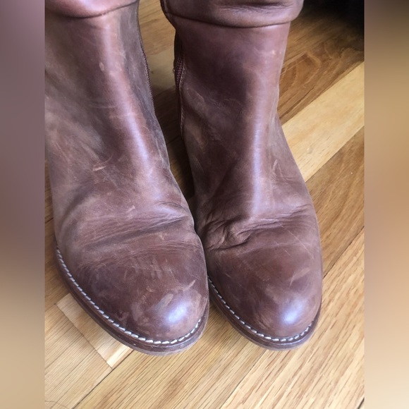 barely worn, great boots - Picture 4 of 4